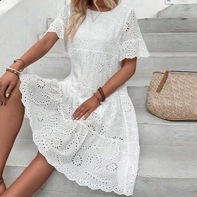 Vestido com Detalhes em Renda Nirvana - Loja Luniva